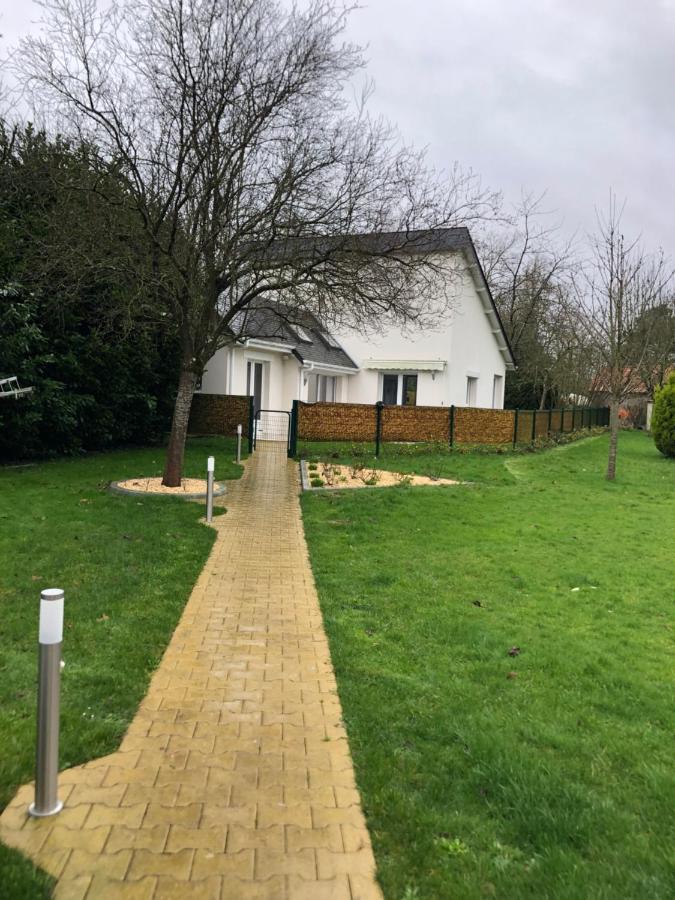 Vickie Hébergement de vacances Livry (Calvados)